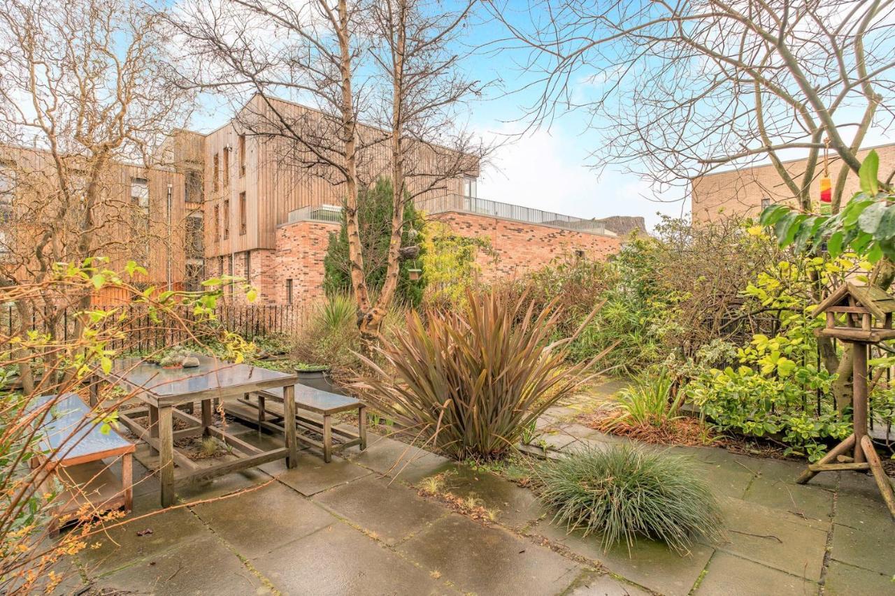 Charming Old Town 2 Bed Apt, 2Mins From Royal Mile Edinburgh Ngoại thất bức ảnh